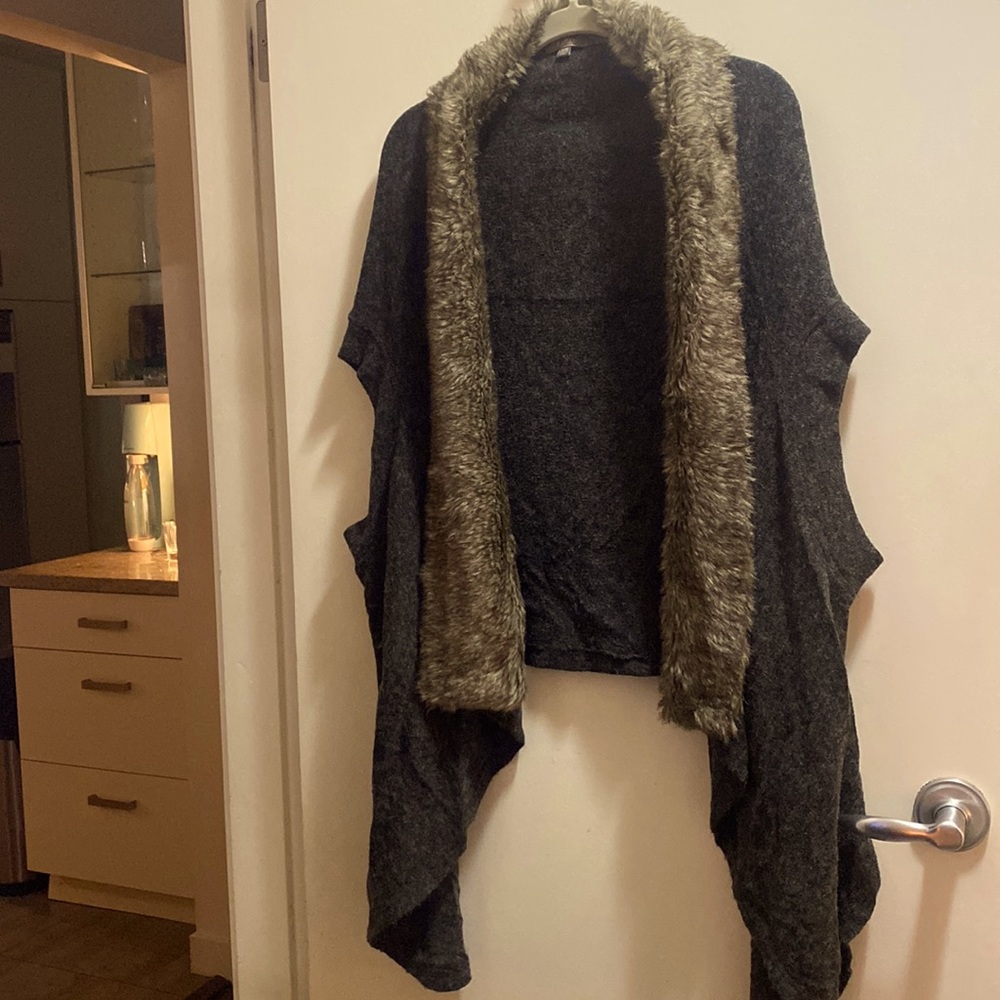 Faux fur trim sweater